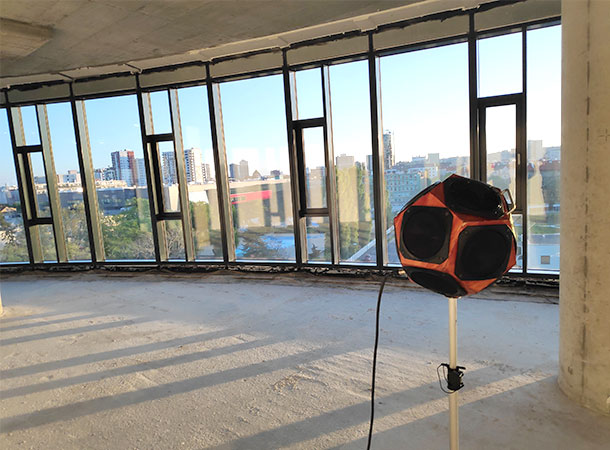 Meranie vzduchovej nepriezvučnosti konštrukcie steny medzi dvoma bytmi